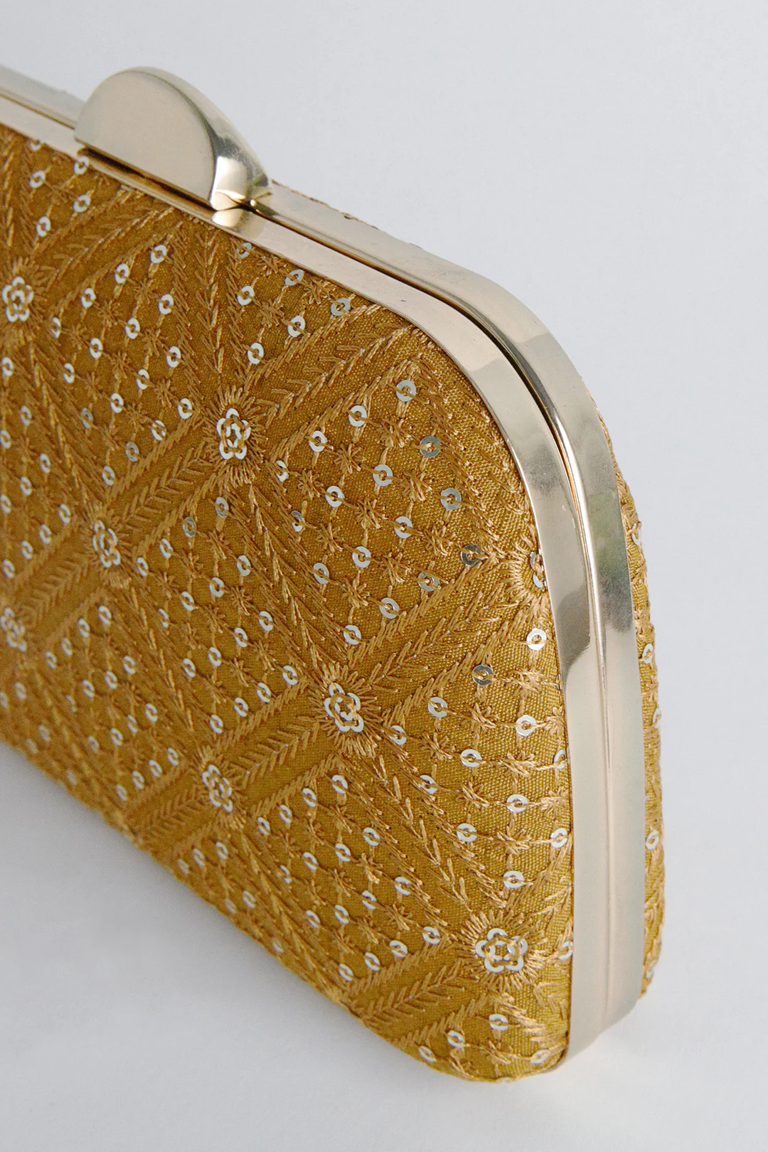 Clutch - E599 - Image 5