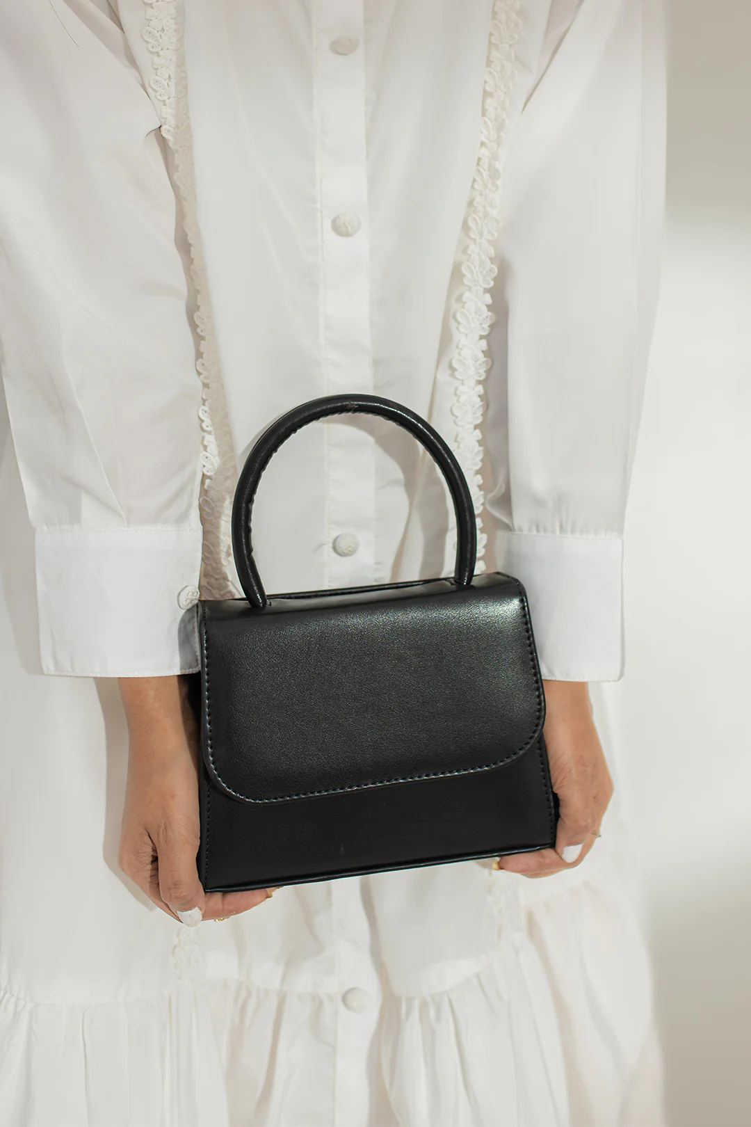 Cross-Body Bags - E221 - Image 11