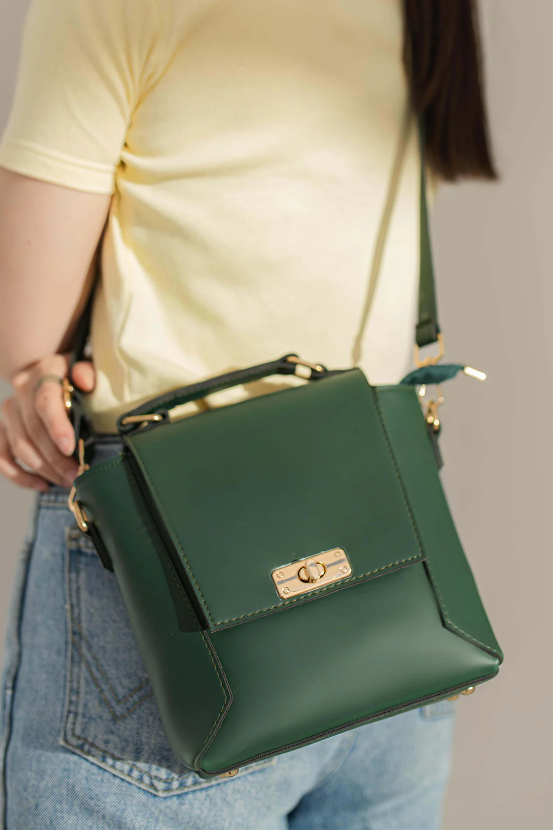 Cross-Body Bags - E249 - Image 13