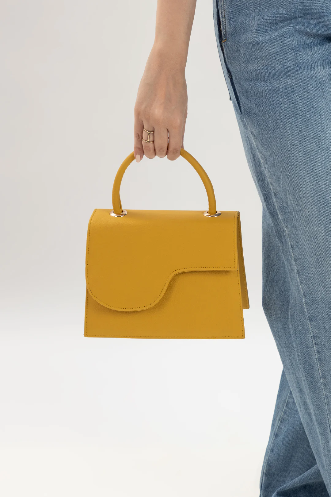 Cross-Body Bags - E278 - Image 9