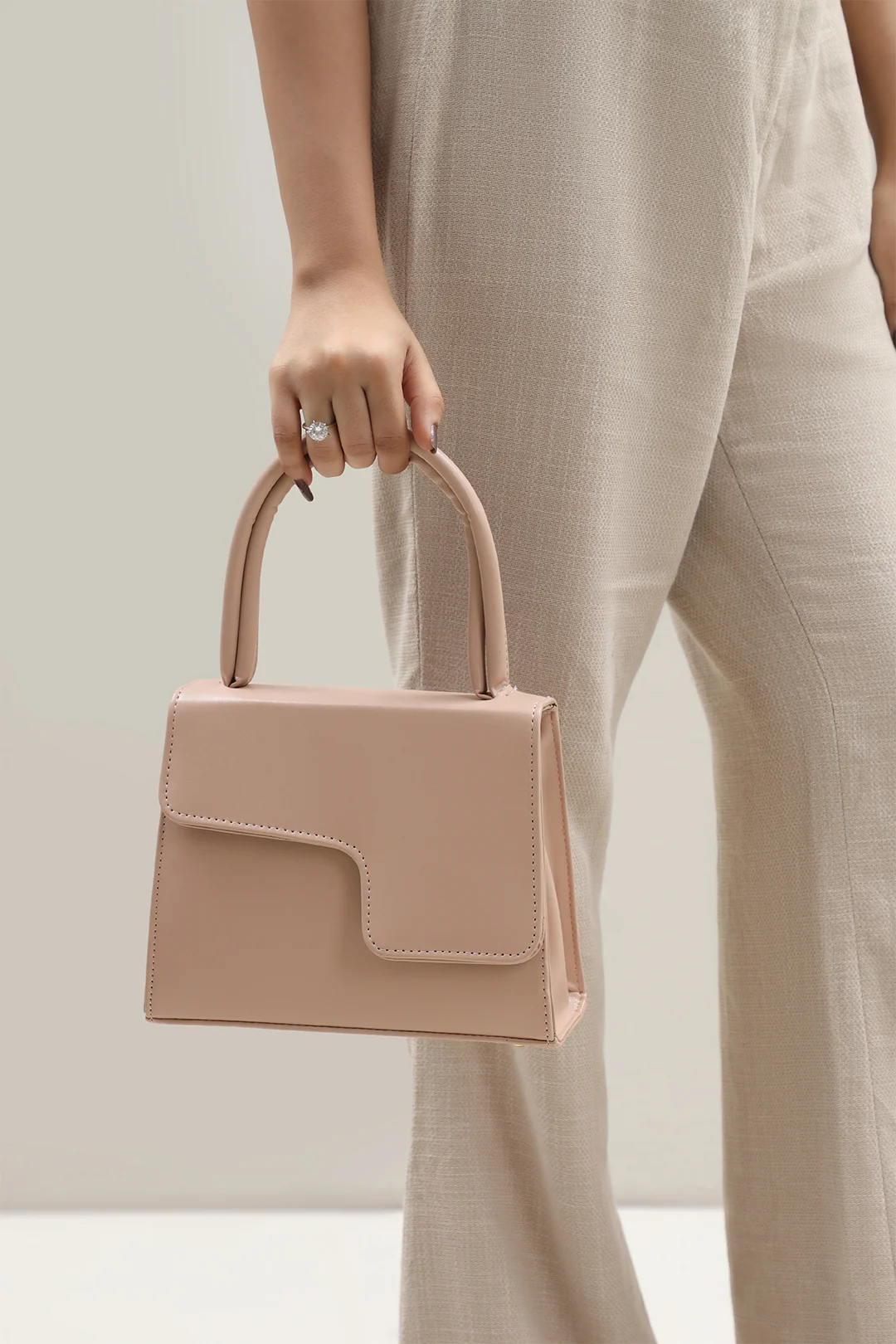 Cross-Body Bags - E304 - Image 11
