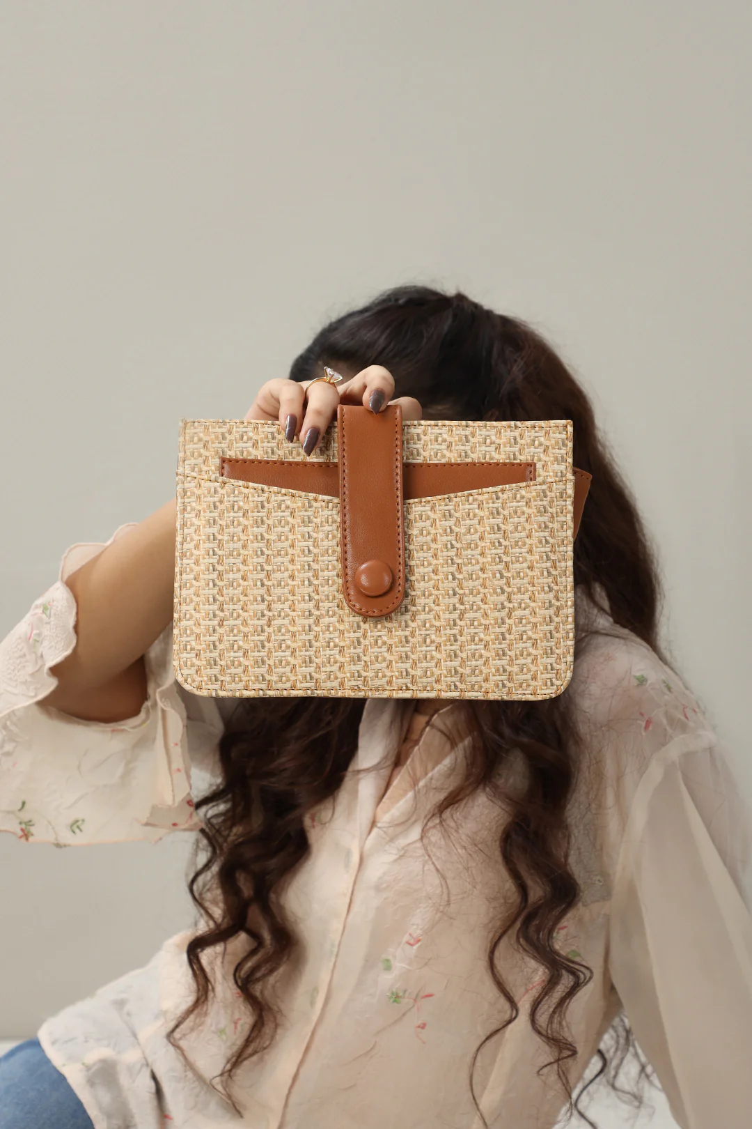 Cross-Body Bags - E305 - Image 4