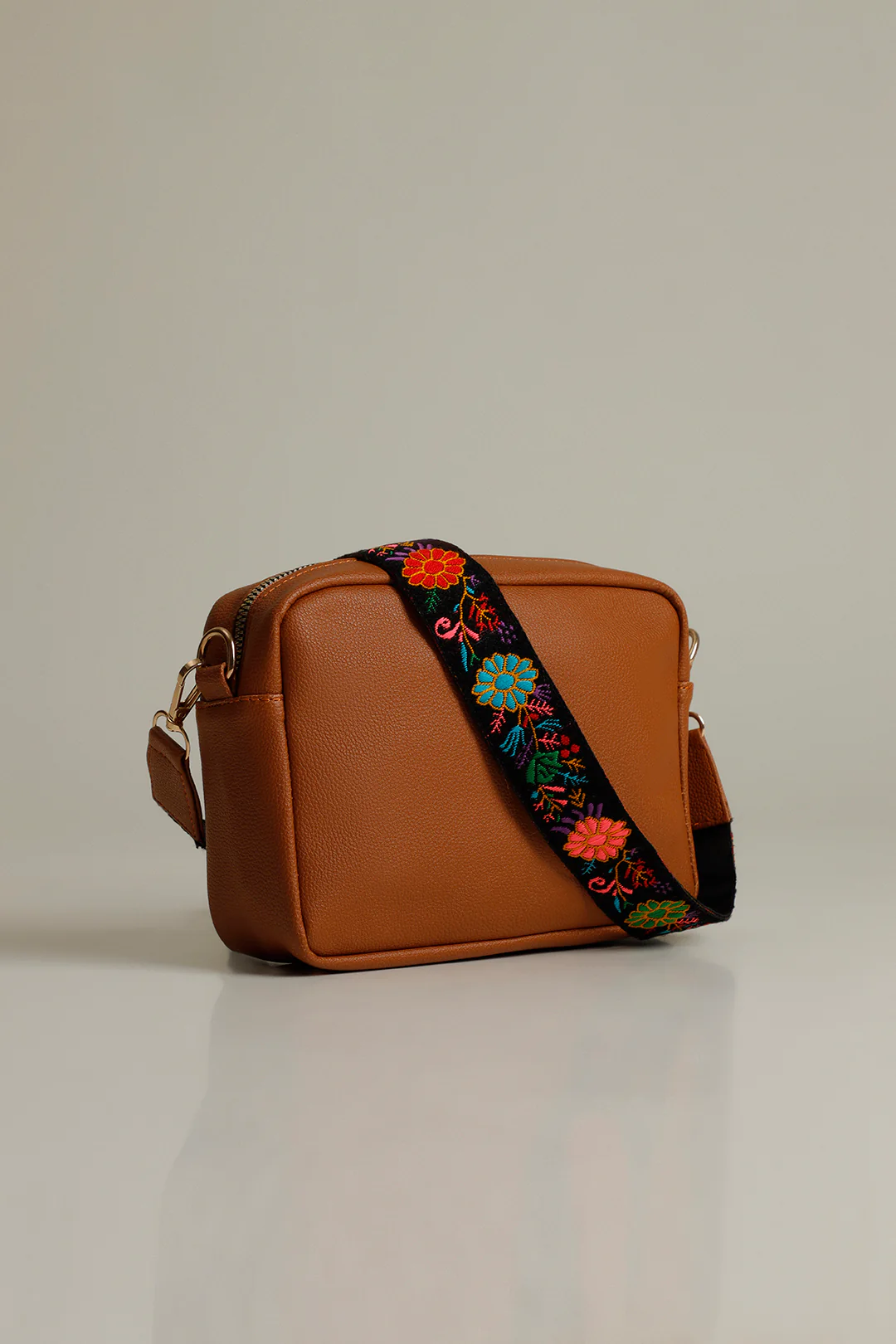 Cross-Body Bags - E339 - Image 8