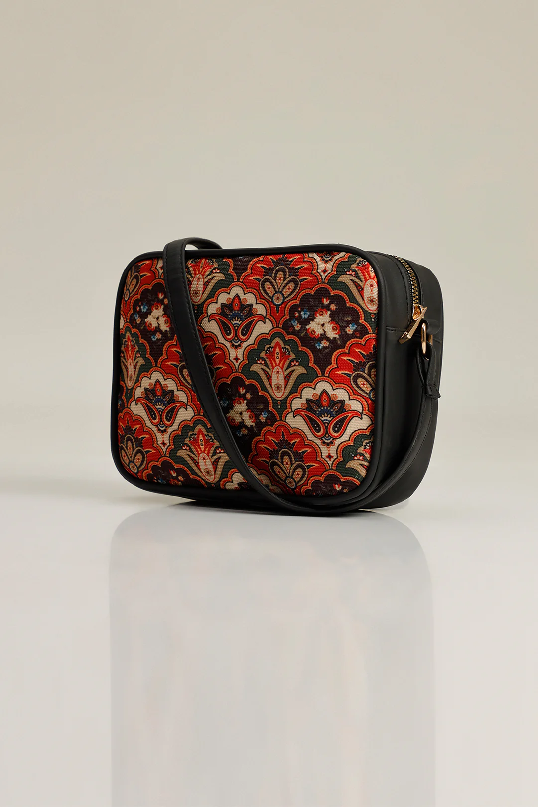 Cross-Body Bags - E361 - Image 2