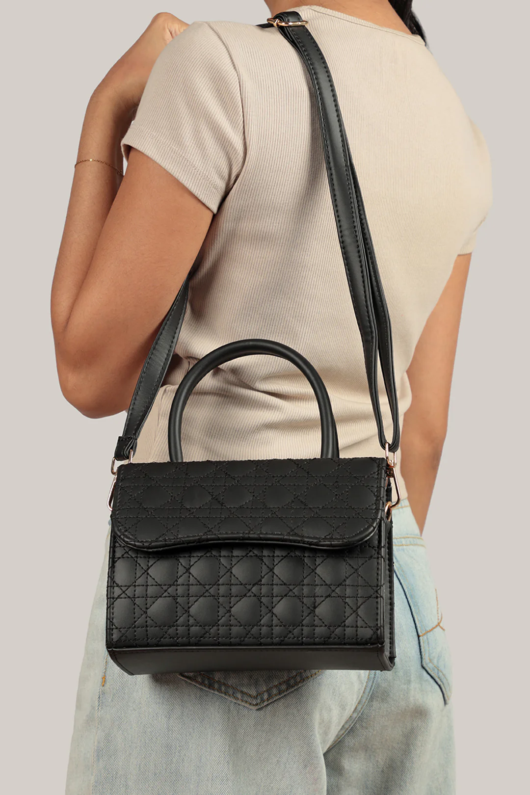 Cross-Body Bags - E385 - Image 5