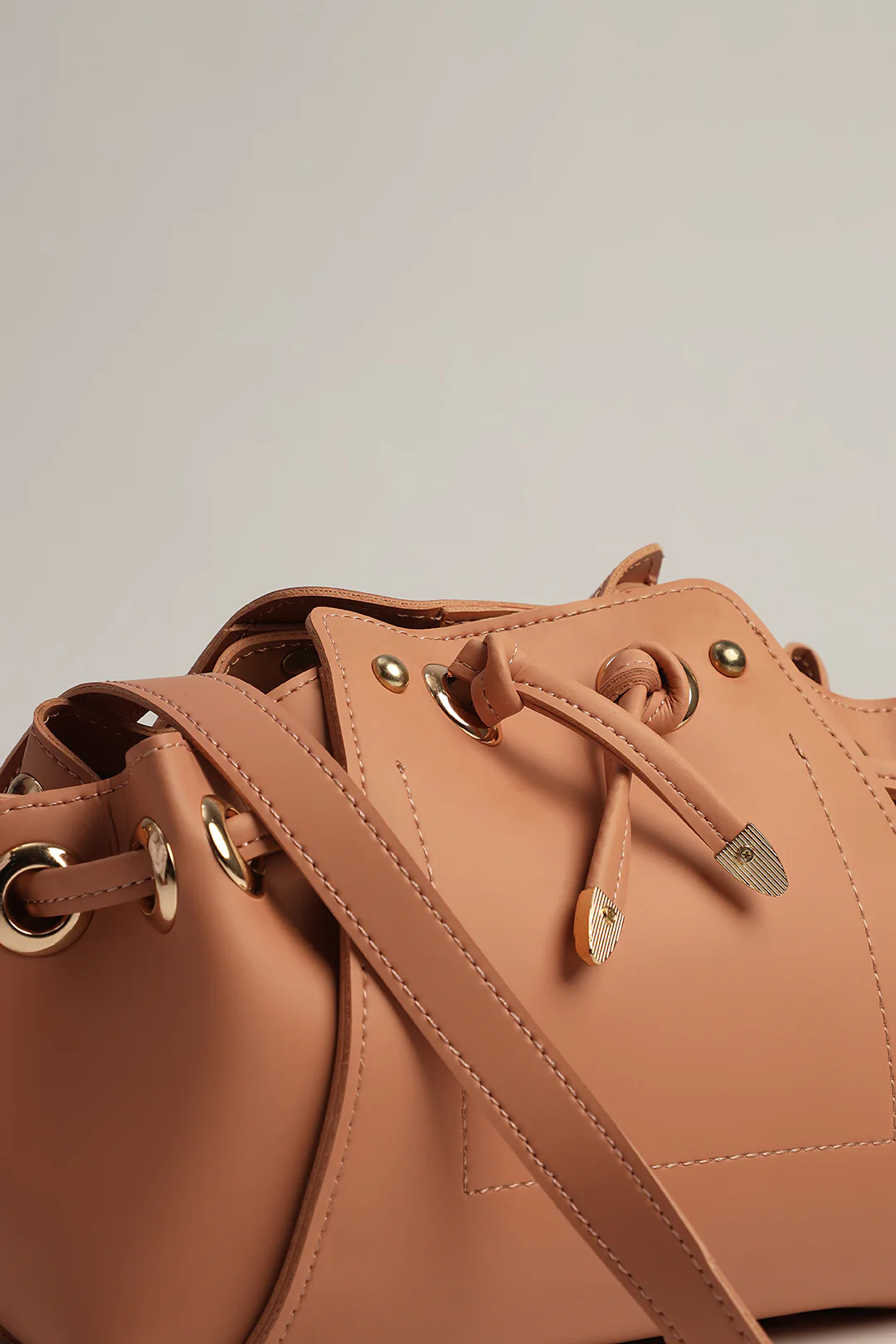 Cross-Body Bags - E391 - Image 10