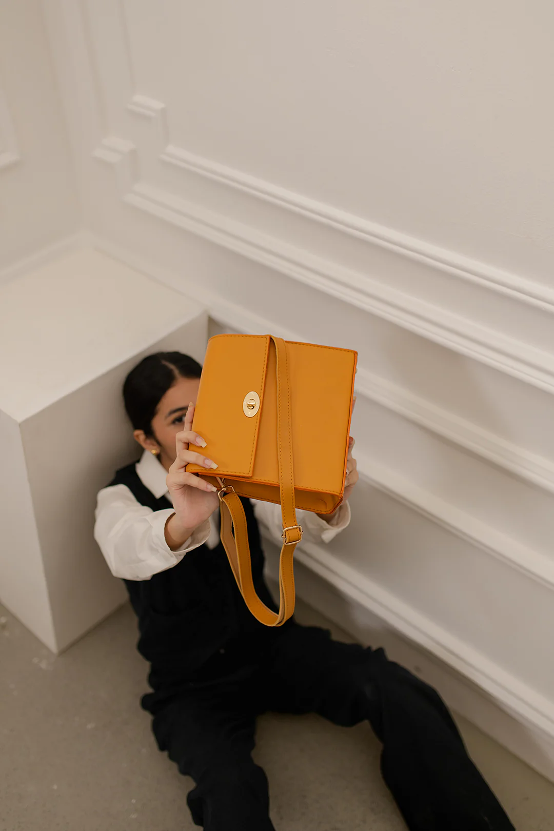Cross-Body Bags - E394 - Image 2