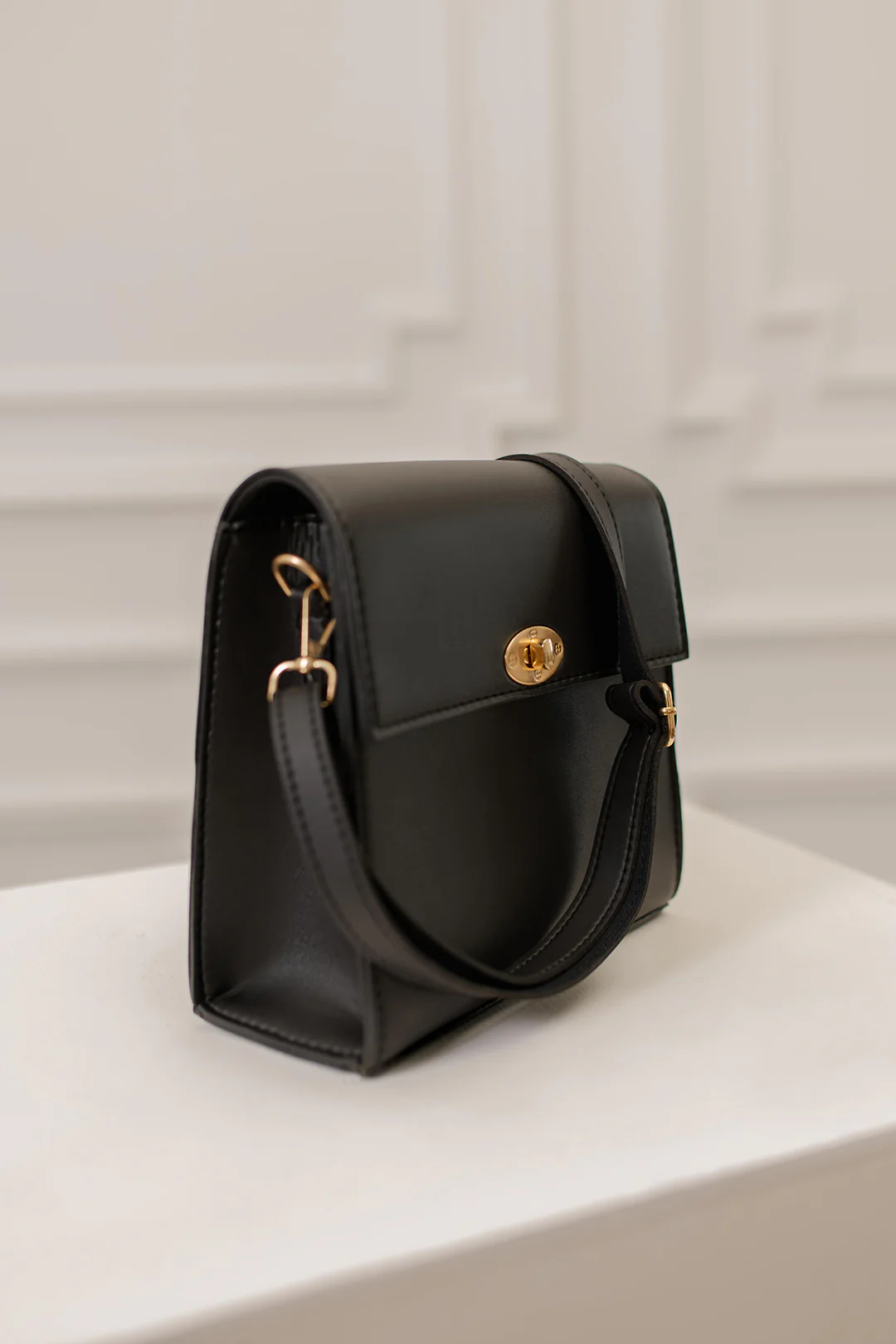Cross-Body Bags - E394 - Image 8