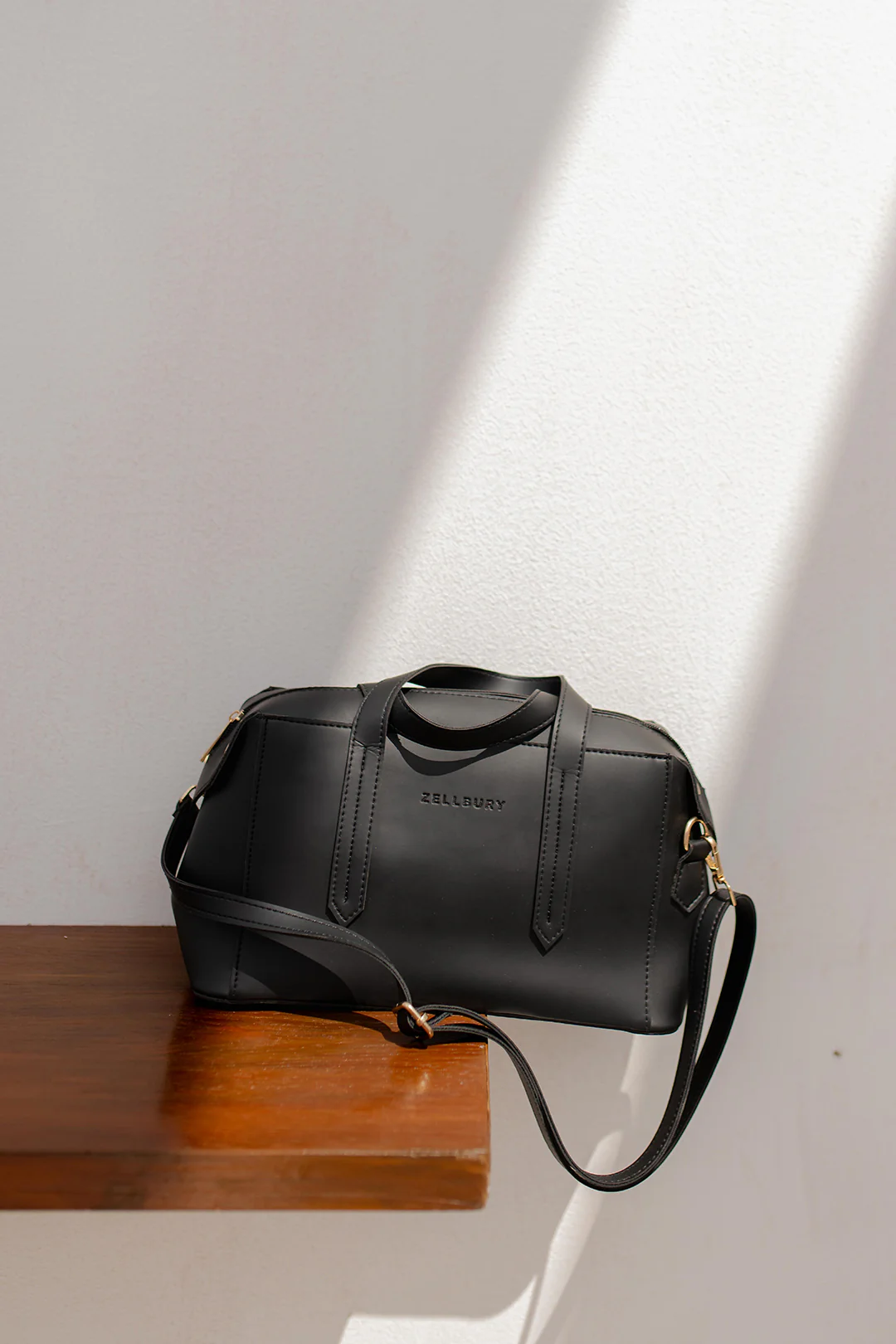 Cross-Body Bags - E403 - Image 4