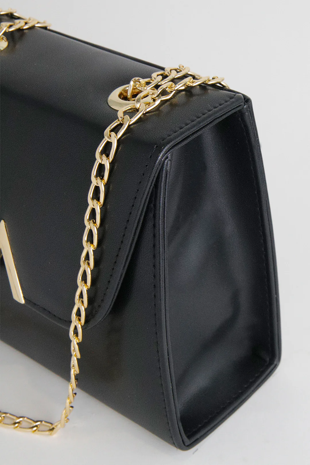 Cross-Body Bags - E558 - Image 3
