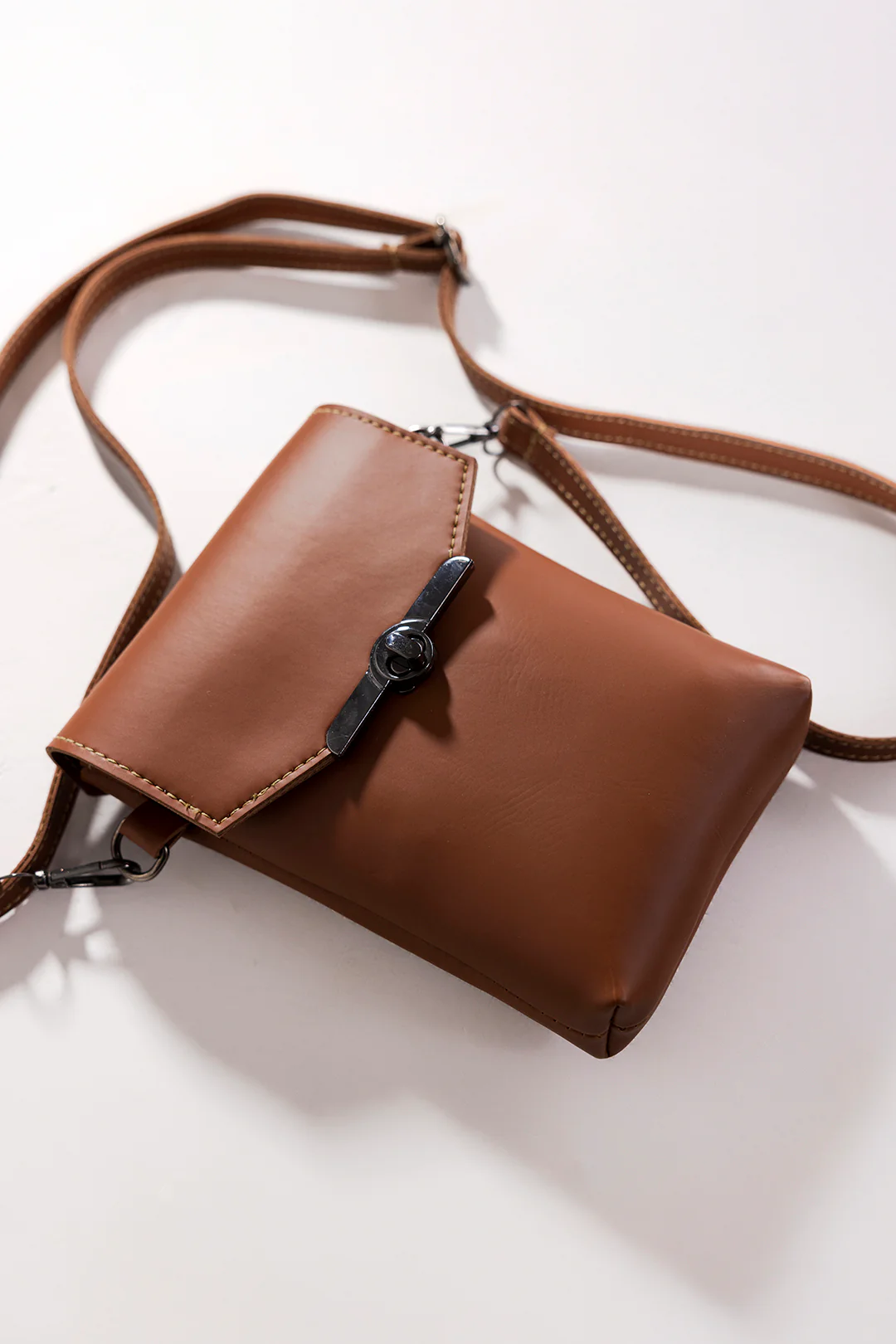 Cross-Body Bags - E581 - Image 13
