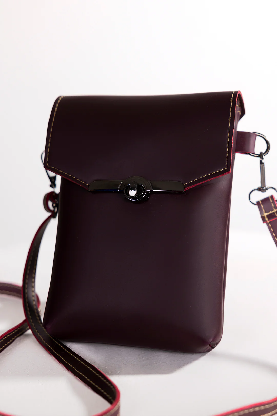 Cross-Body Bags - E581 - Image 4