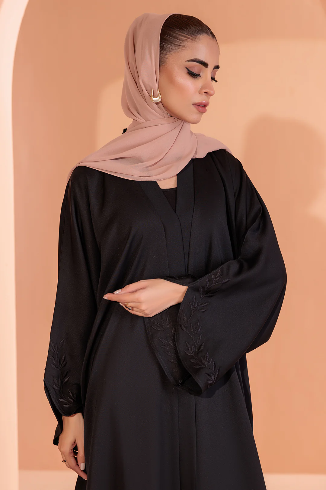 Embroidered Button Through Abaya - 5007 - Image 4