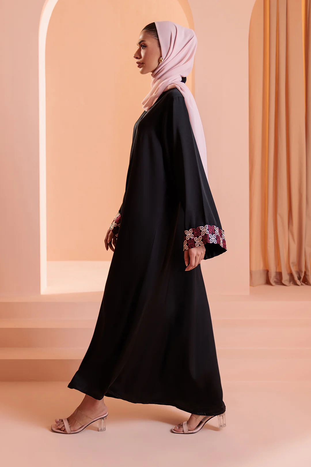 Embroidered Button Through Abaya - 5010 - Image 9
