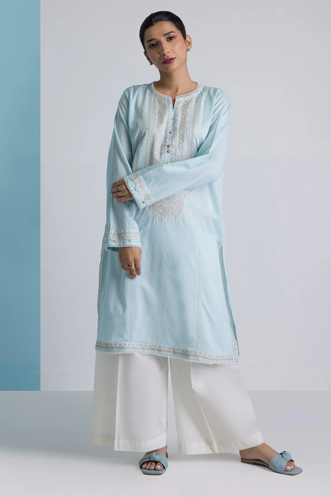 Embroidered Kurta Trouser - 2540