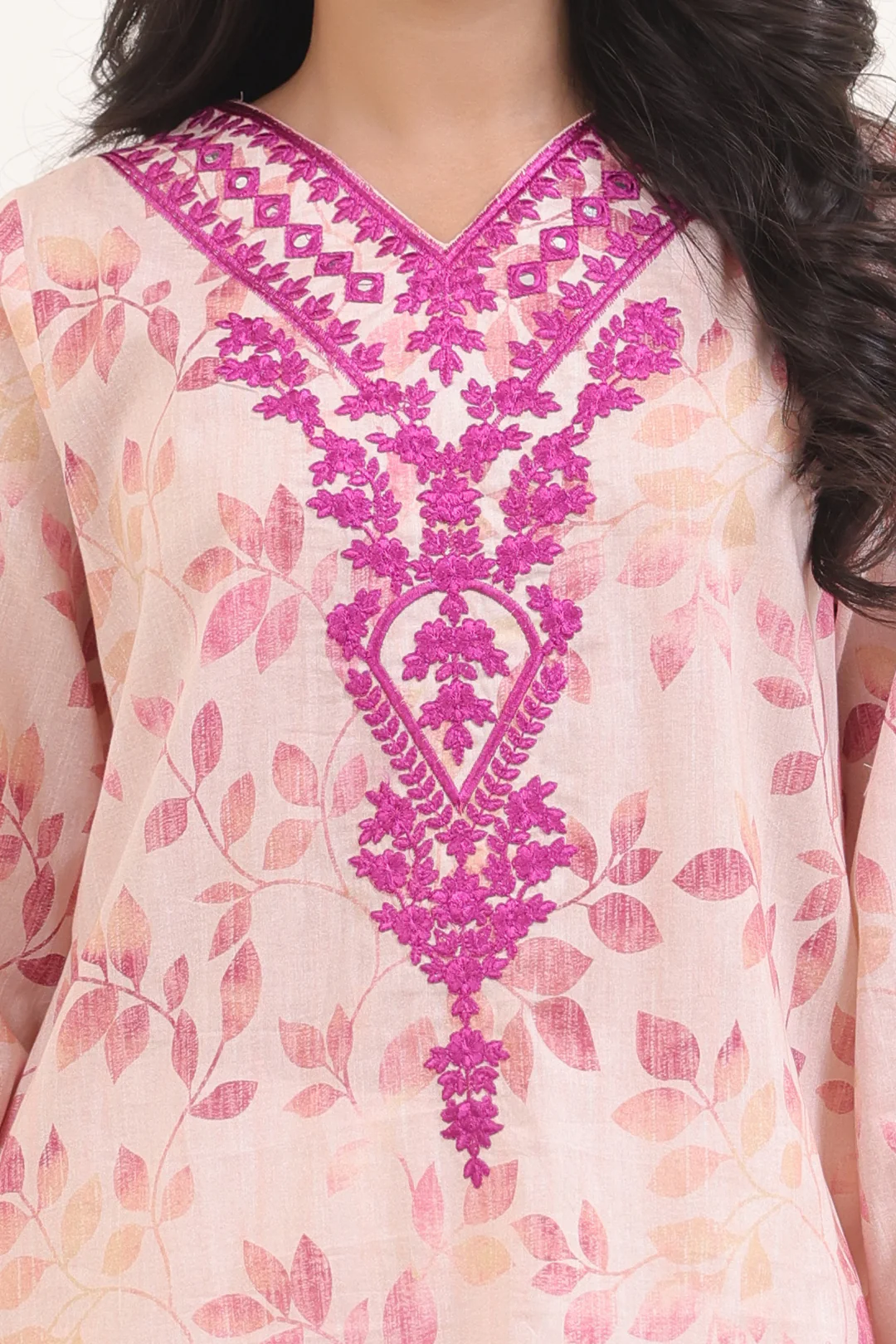Embroidered Kurta - 1667 - Image 4