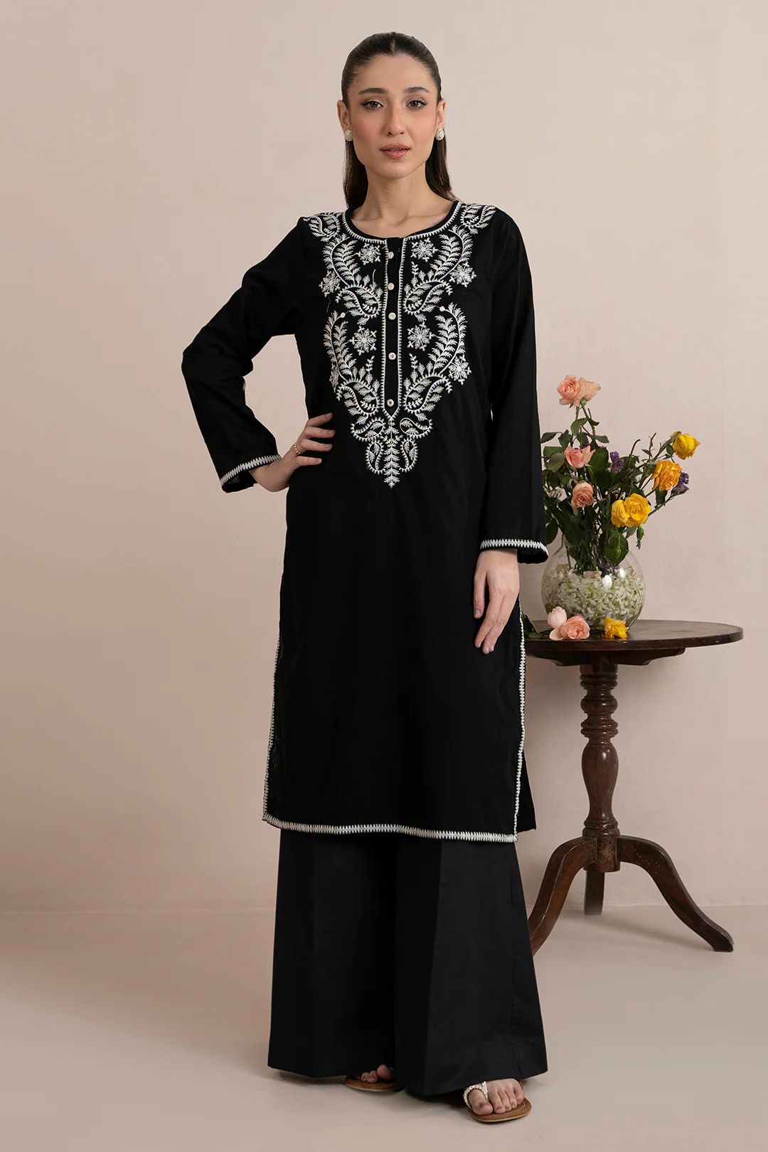 Embroidered Kurta - 2501 - Image 2