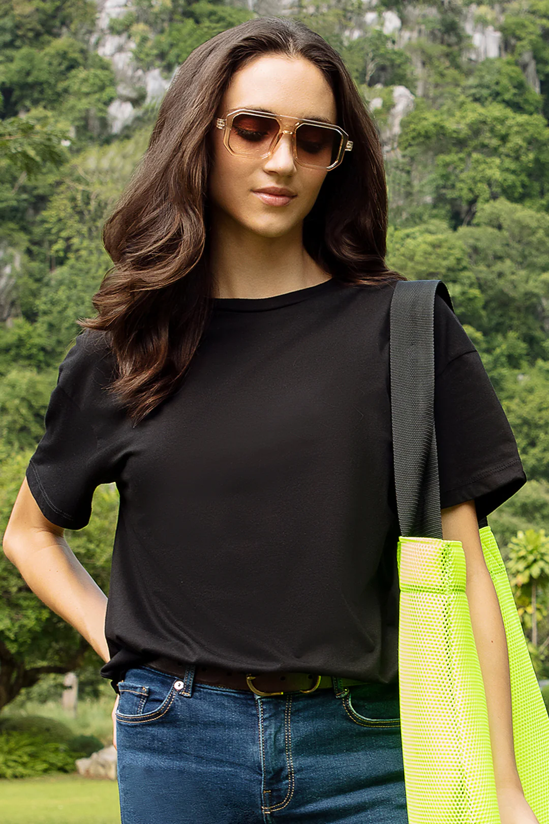 Essential T-shirt - B23