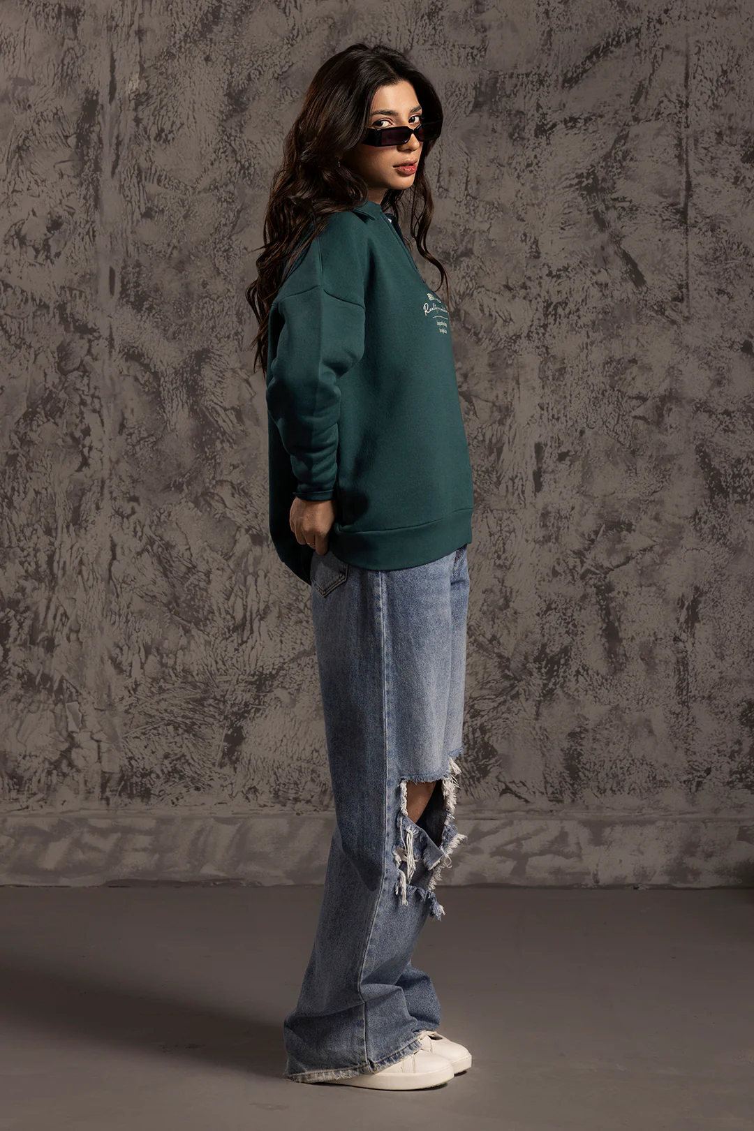 Graphic Sweat Shirt - 5004 - Image 4
