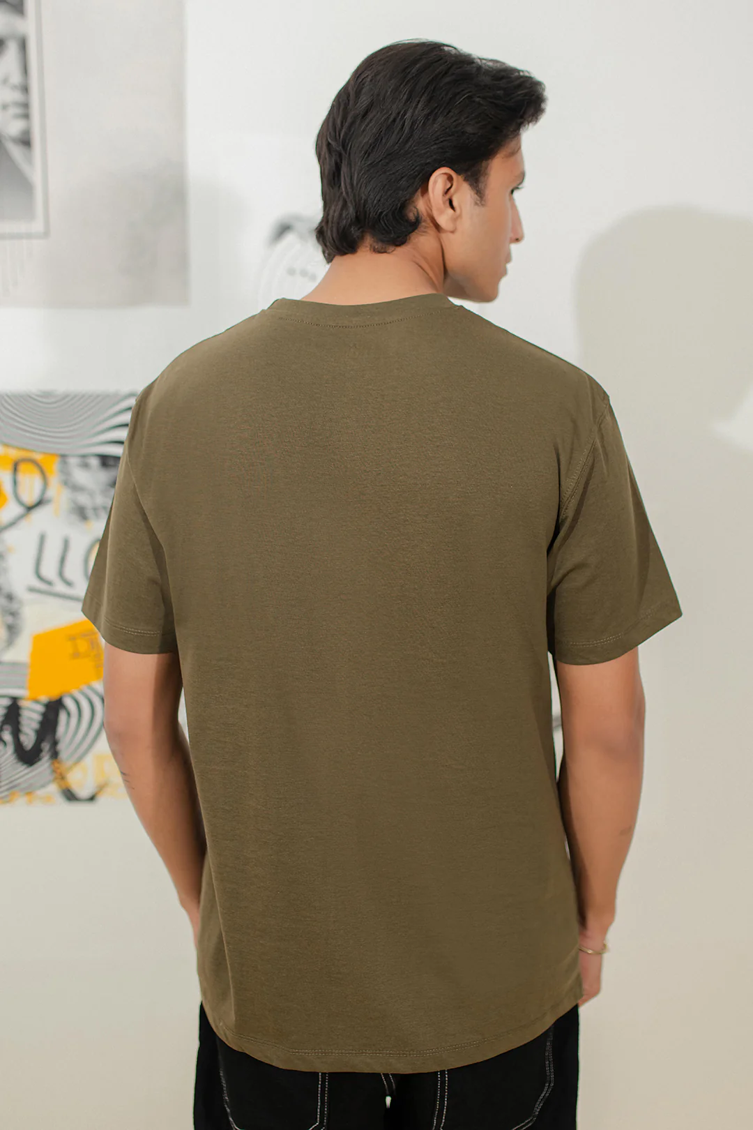 Graphic T-Shirt - R102 - Image 3