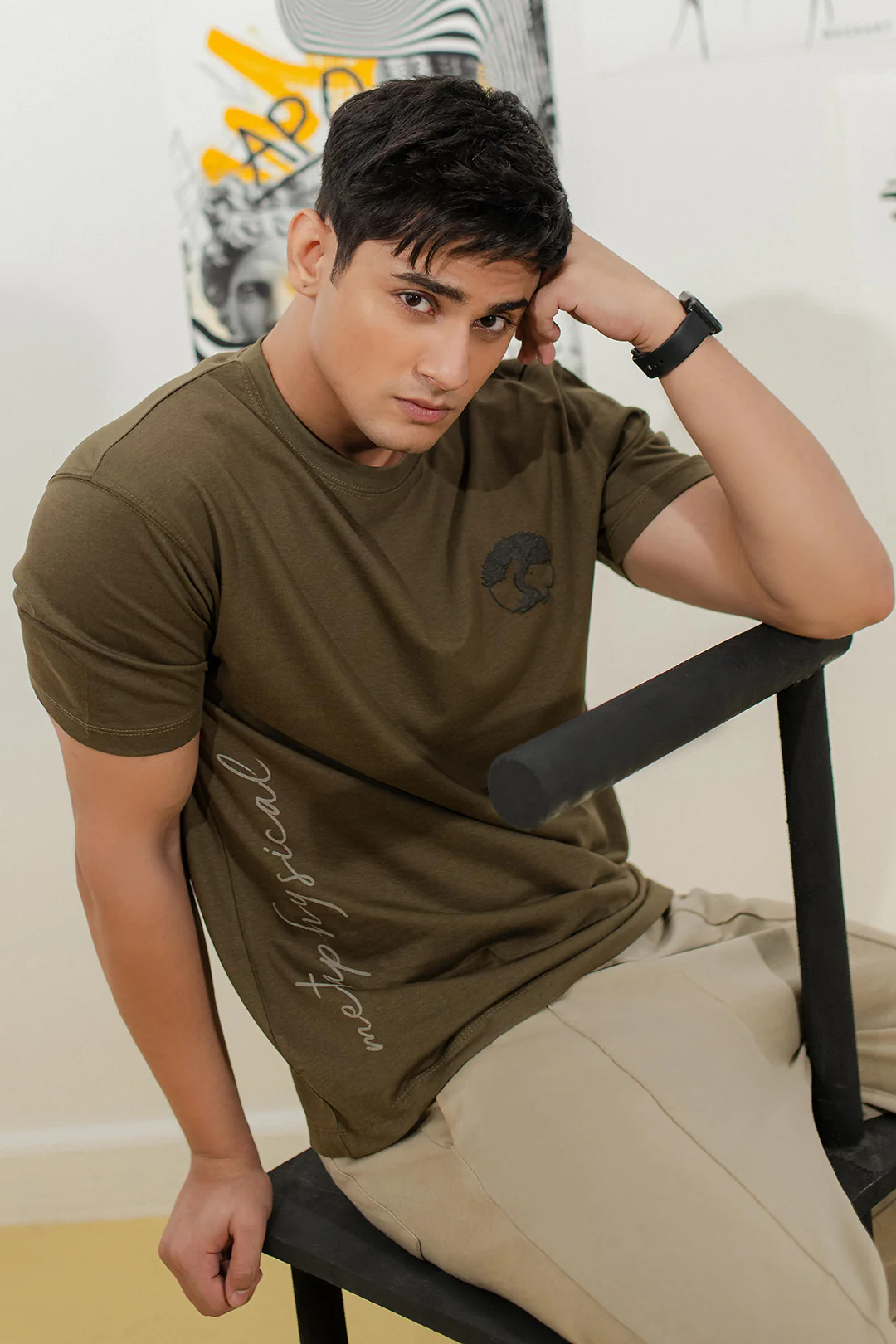 Graphic T-Shirt - R106 - Image 2