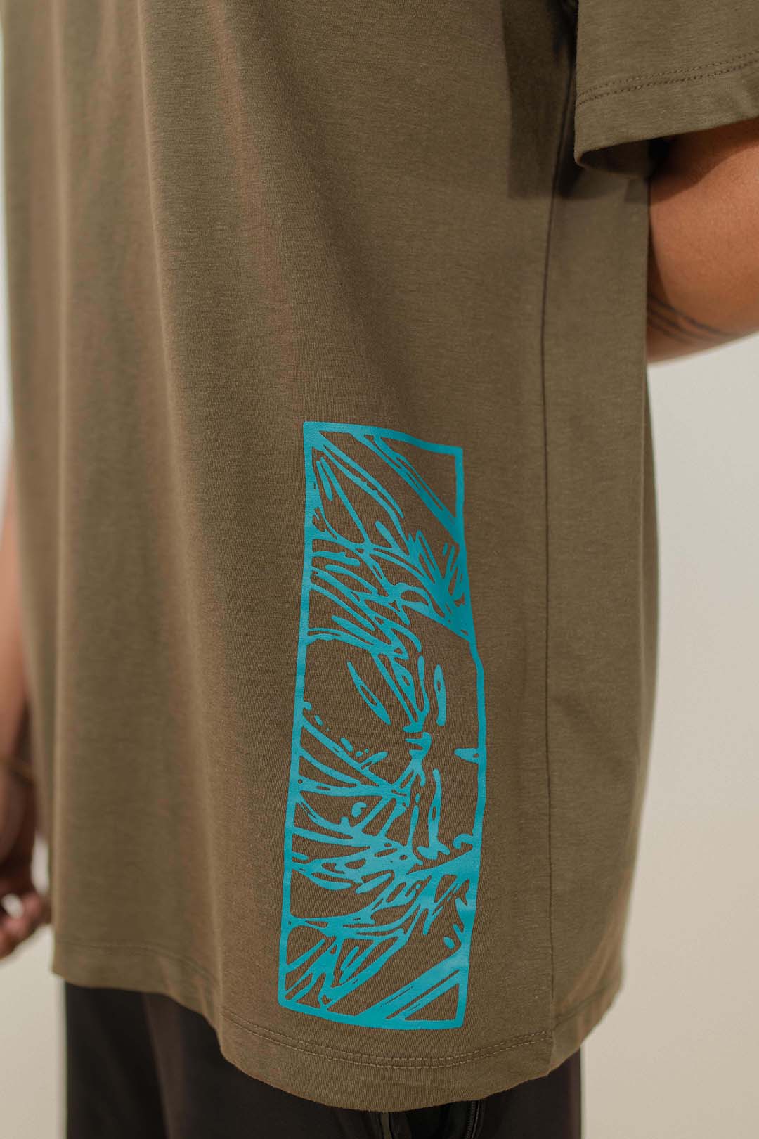 Relax Graphic T-Shirt - X108 - Image 3