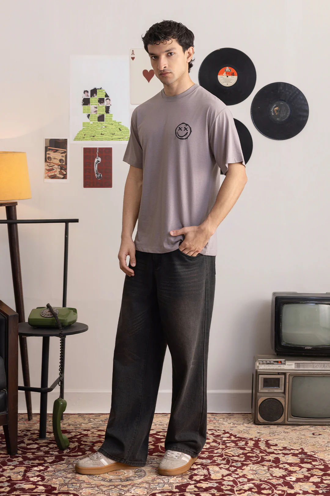 Relax Graphic T-Shirt - X320 - Image 3