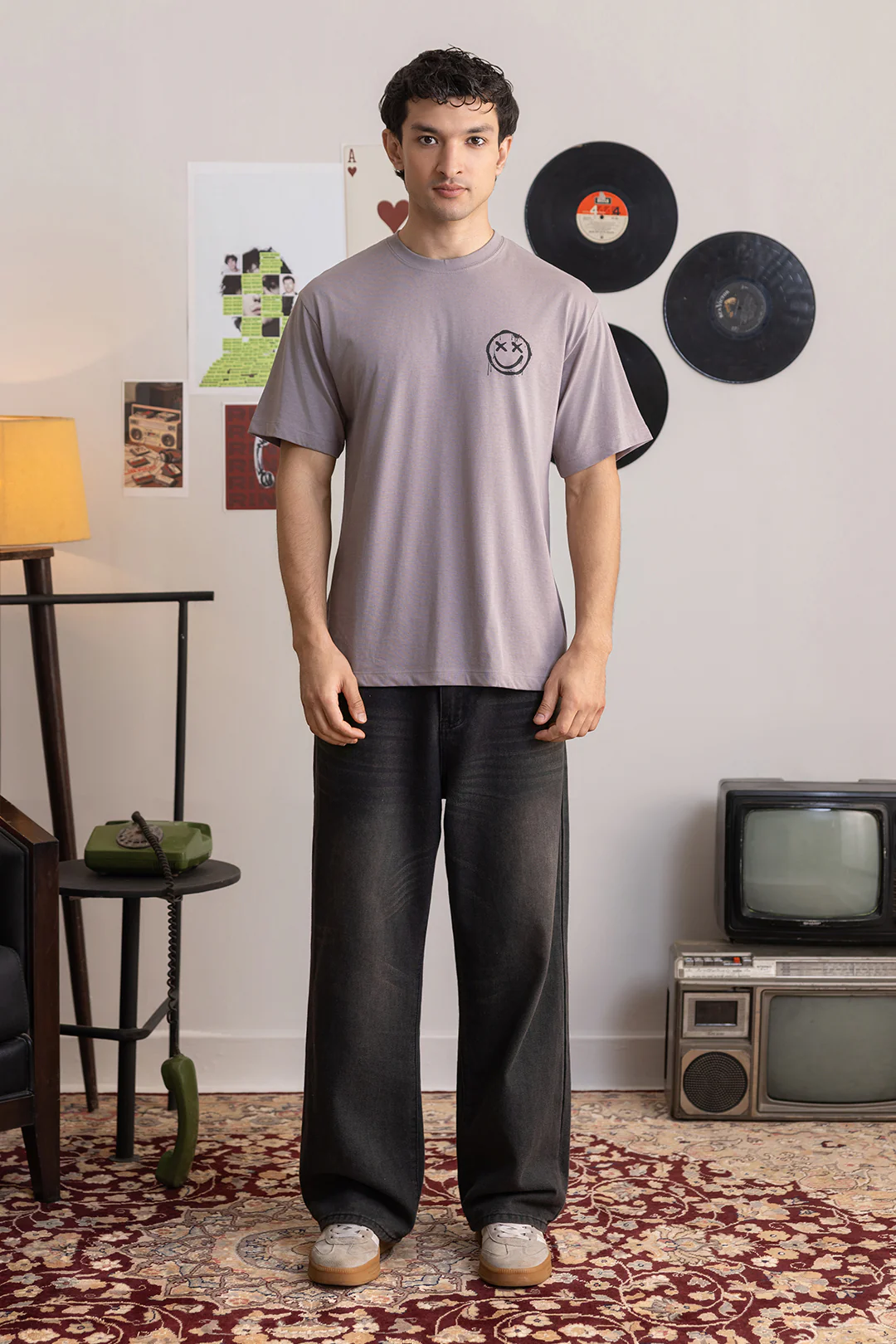 Relax Graphic T-Shirt - X320 - Image 4
