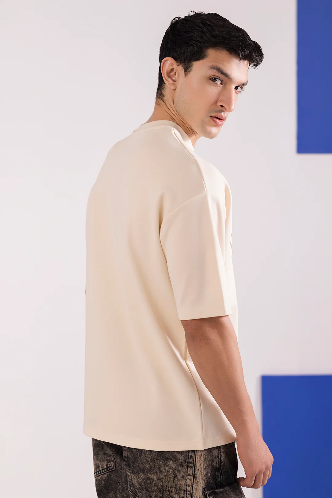 Oversized Graphic T-Shirt - 4008 - Image 5