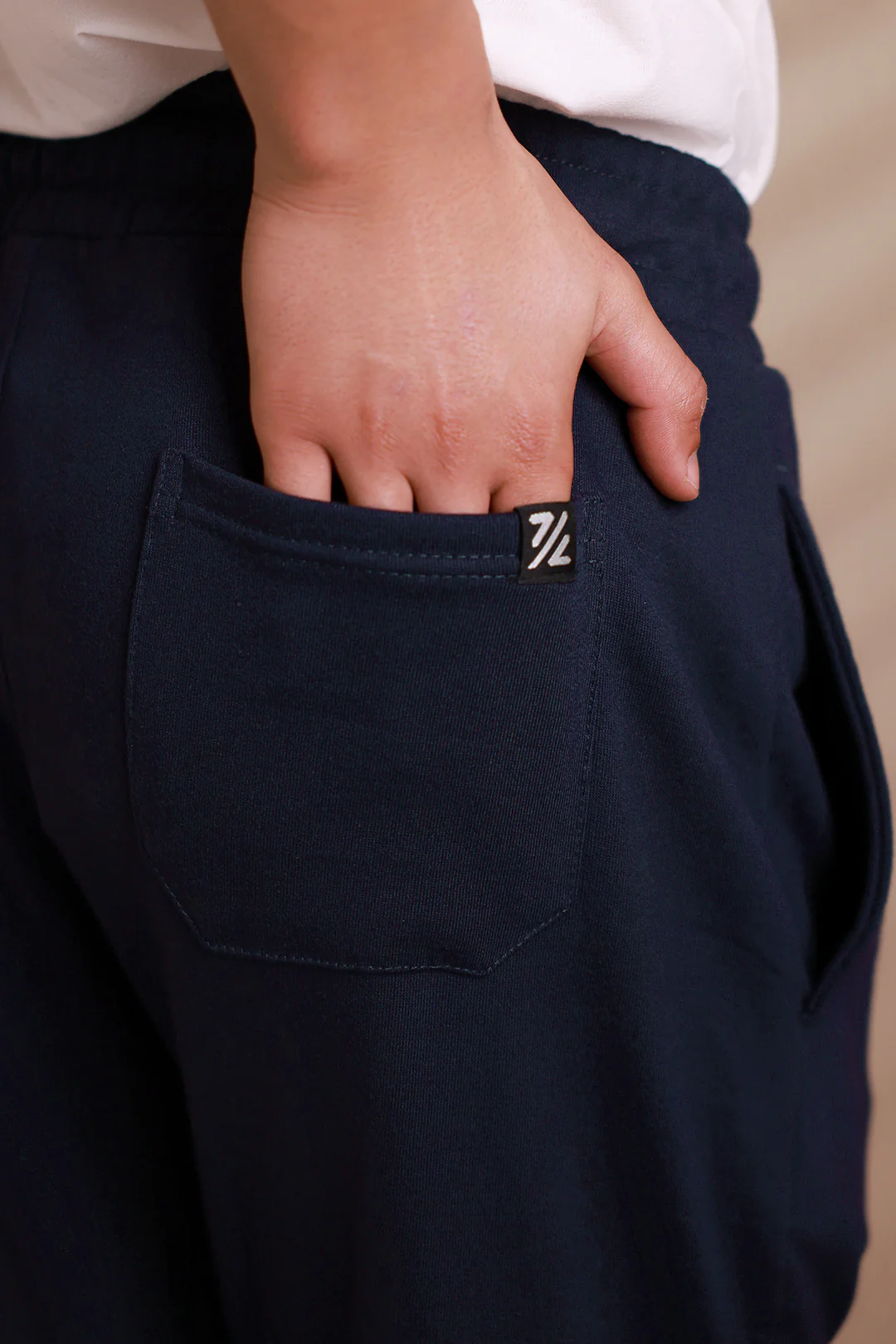 Knitted Relaxed-Cuff Pant - 5003 - Image 3