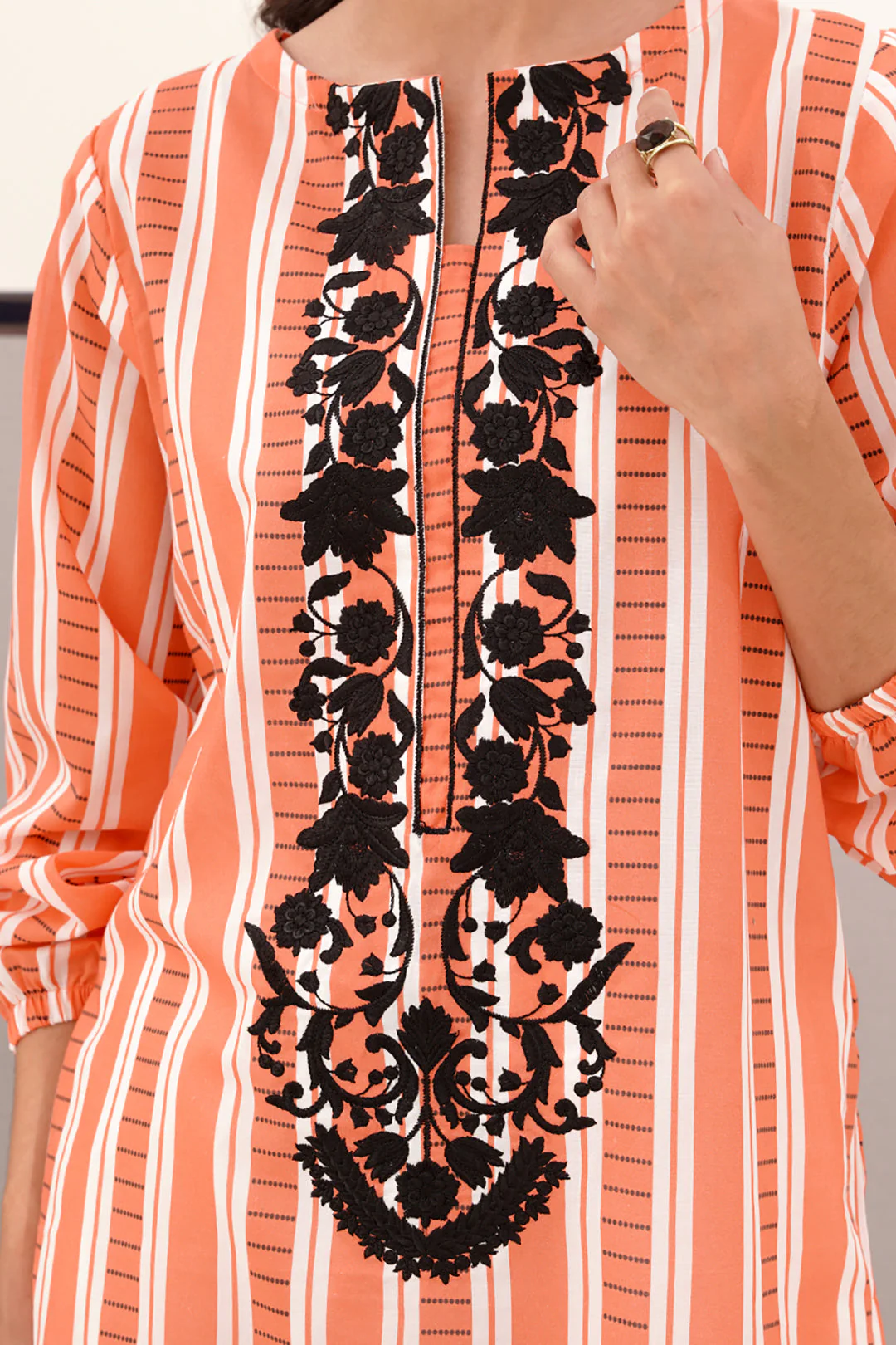 Embroidered Kurta - 0921 - Image 4