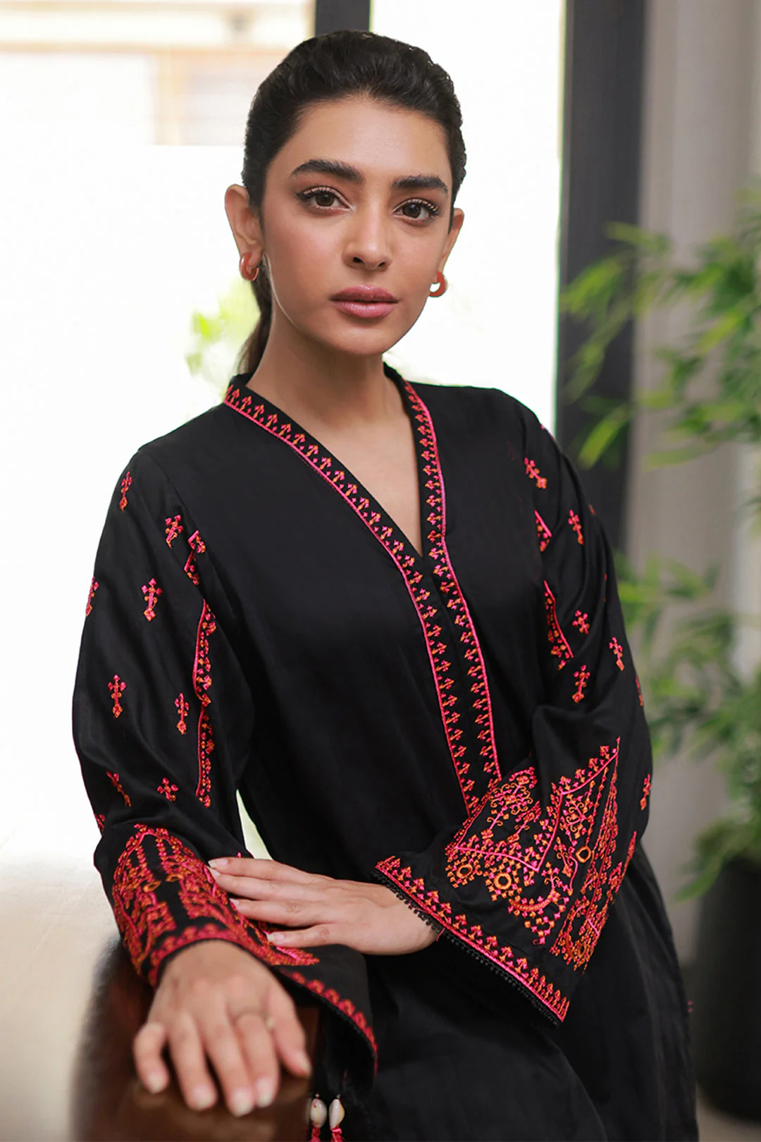 Embroidered Kurta - 1160 - Image 6