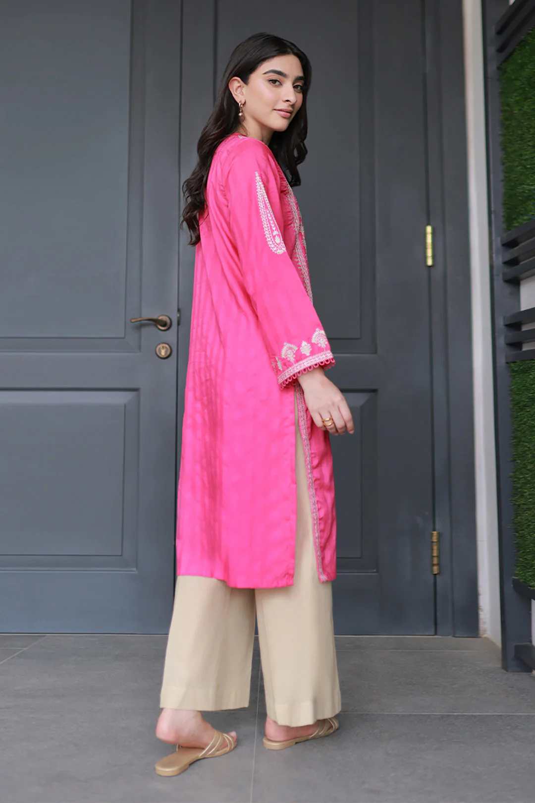Embroidered Kurta - 1166 - Image 5