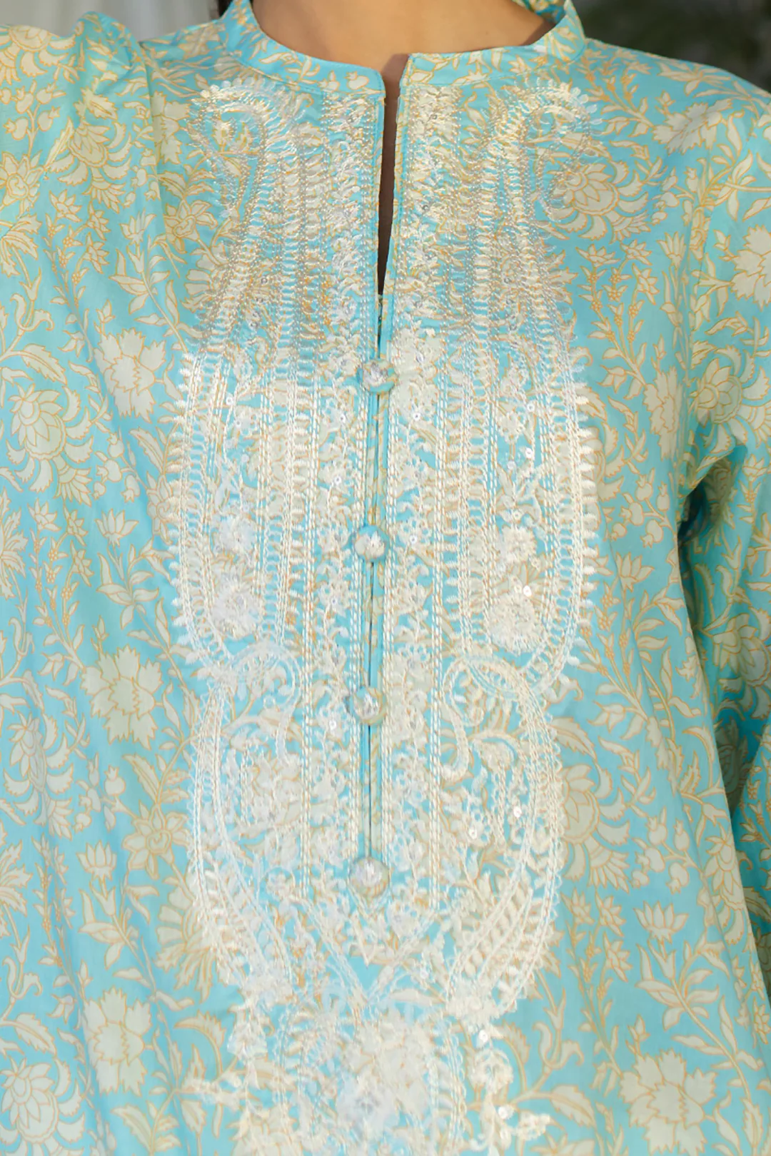 Embroidered Kurta - 1662 - Image 4