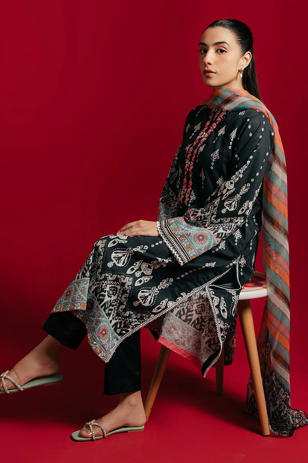 Embroidered Kurta Dupatta - 1180 - Image 3