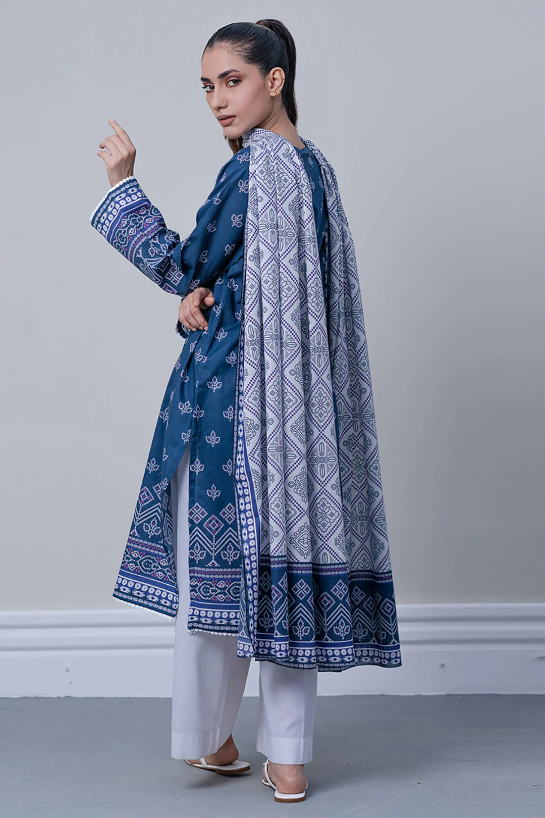 Kurta Dupatta - 1395 - Image 5