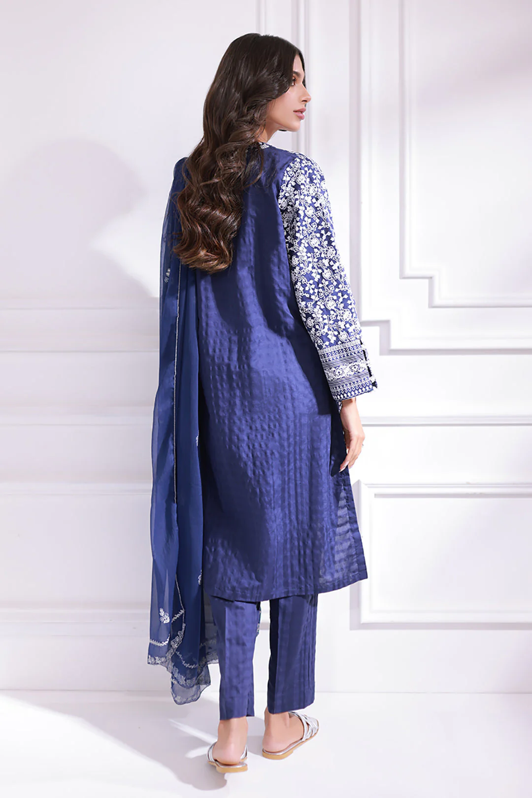 Embroidered Kurta Dupatta Trouser - 0991 - Image 5