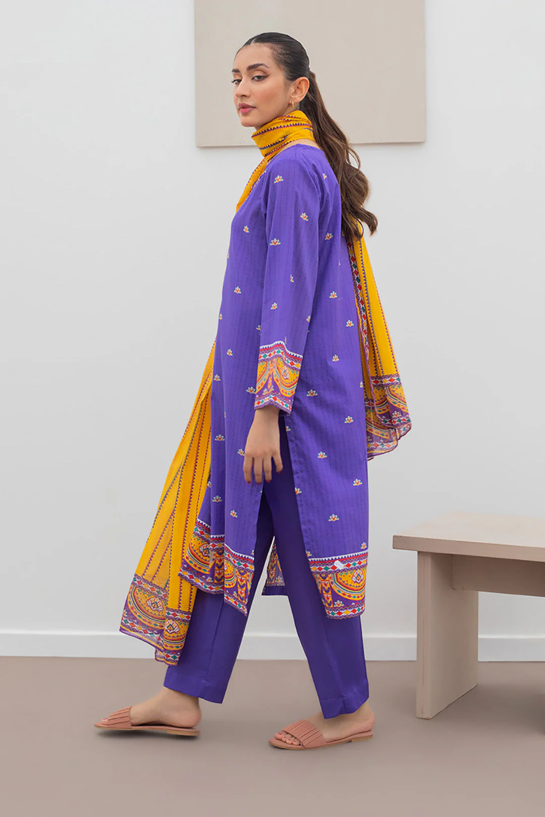 Kurta Dupatta Trouser - 1078 - Image 3