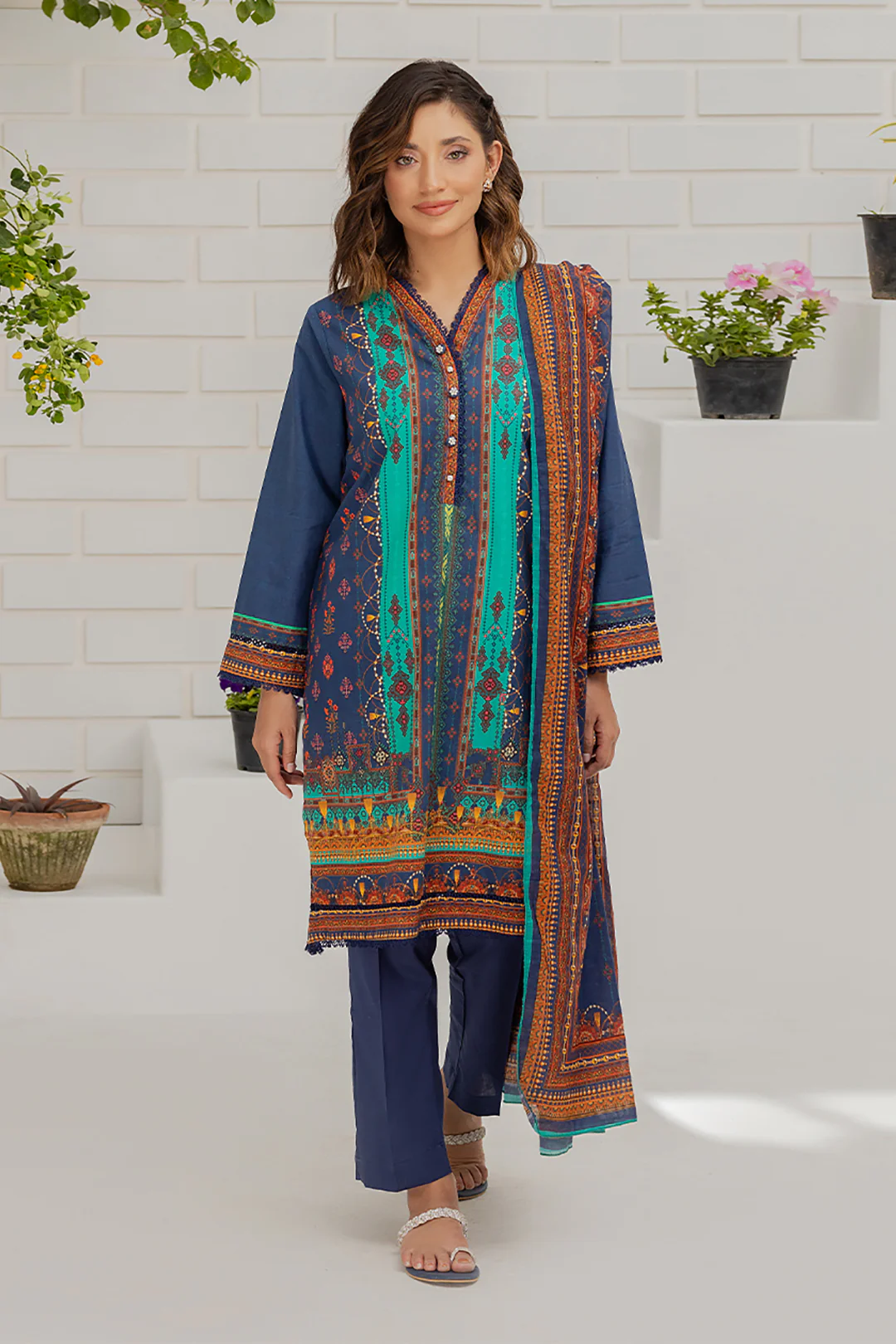 Kurta Dupatta Trouser - 1333 - Image 2