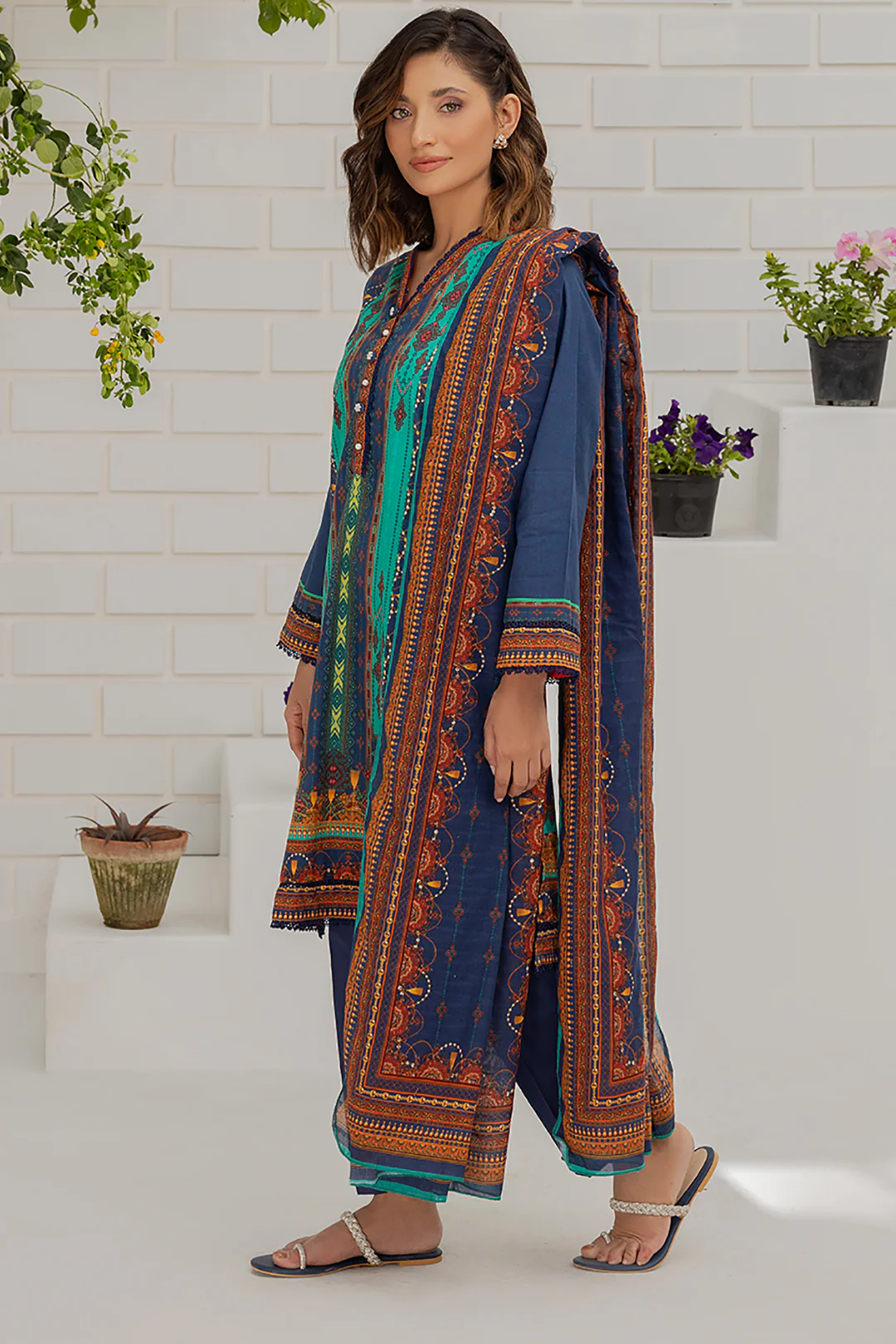 Kurta Dupatta Trouser - 1333 - Image 3