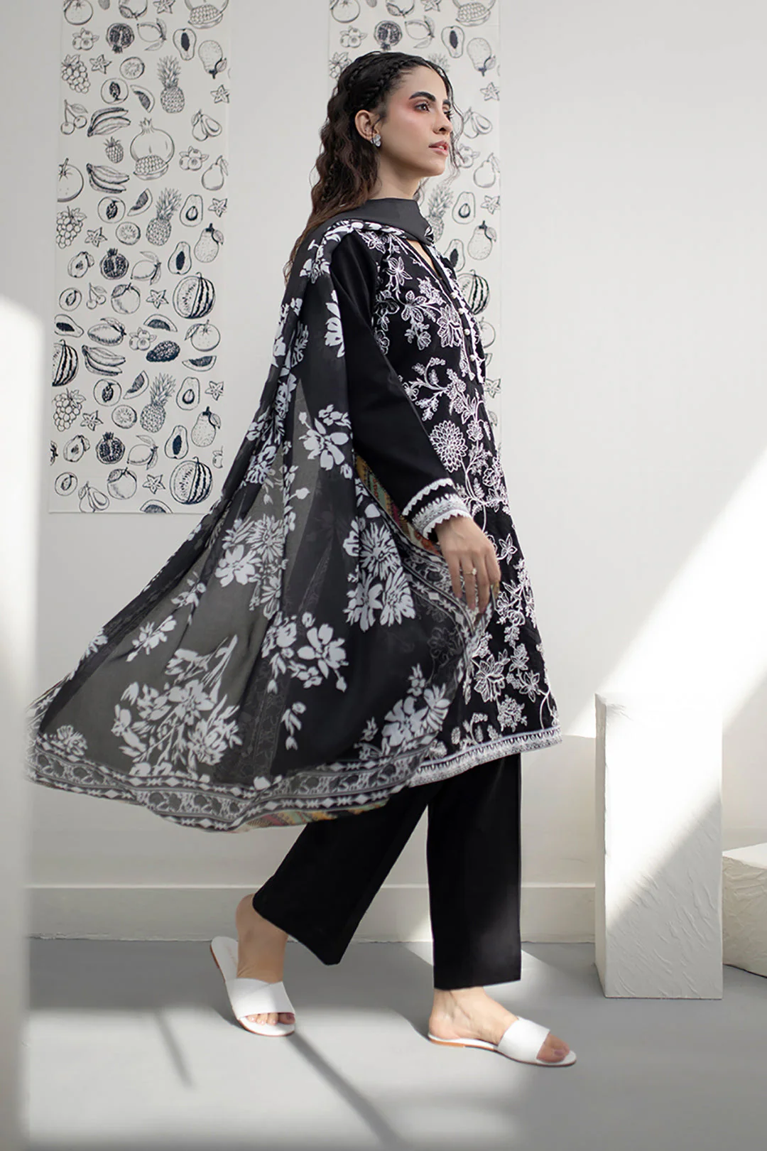 Embroidered Kurta Dupatta Trouser - 1337 - Image 3