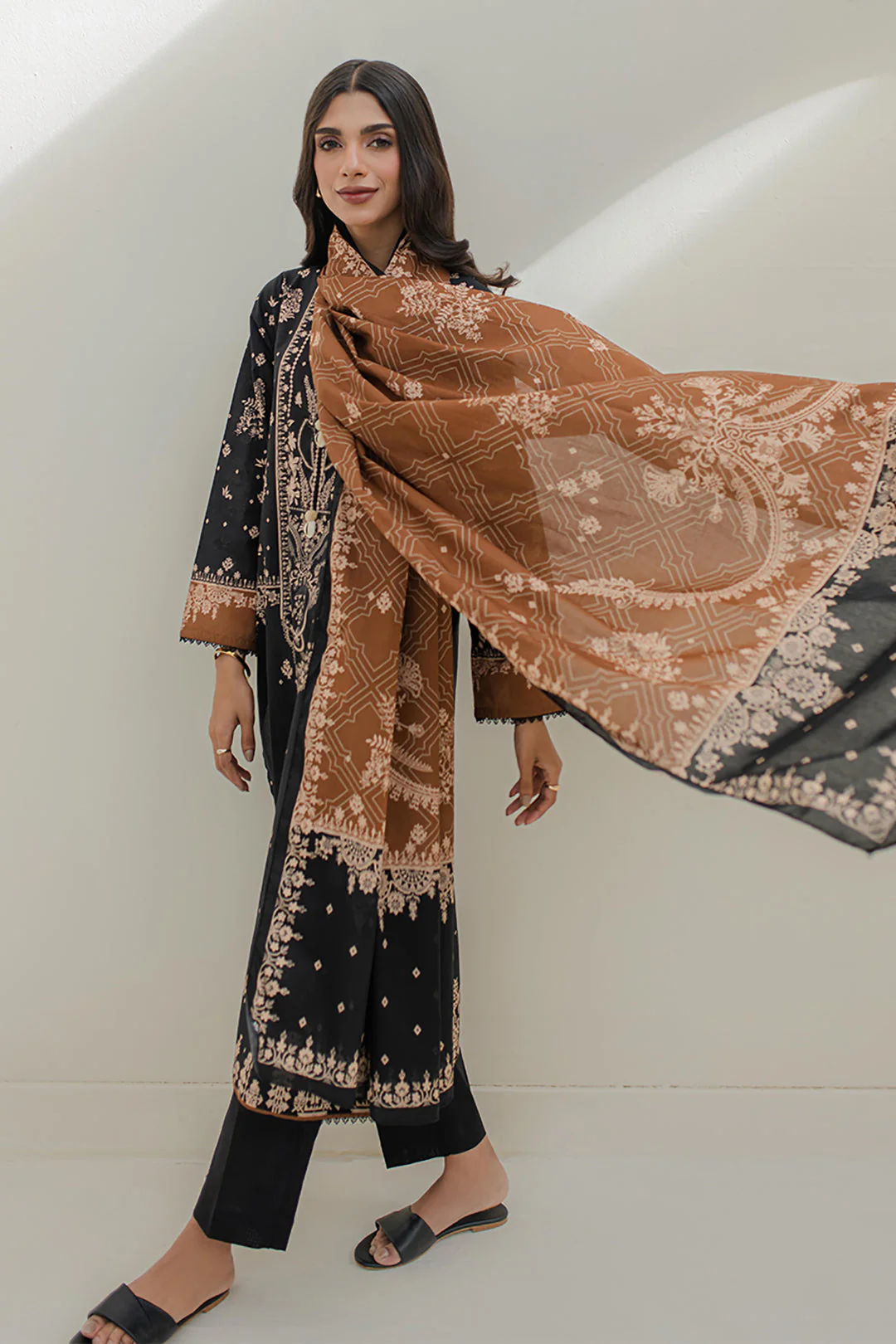 Kurta Dupatta Trouser - 1519 - Image 3