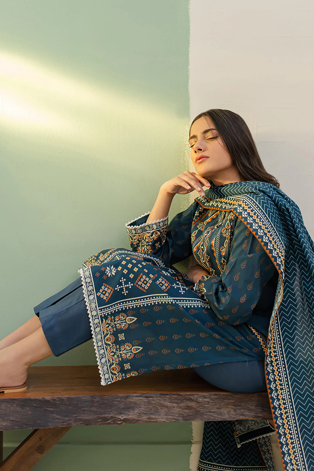 Kurta Dupatta Trouser - 1521 - Image 3