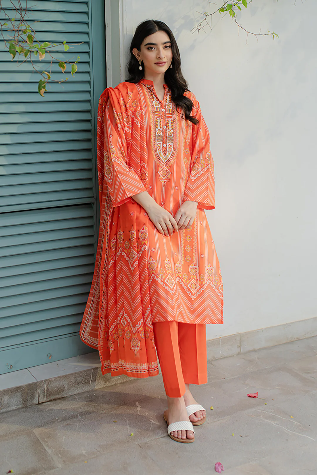 Kurta Dupatta Trouser - 1747 - Image 2