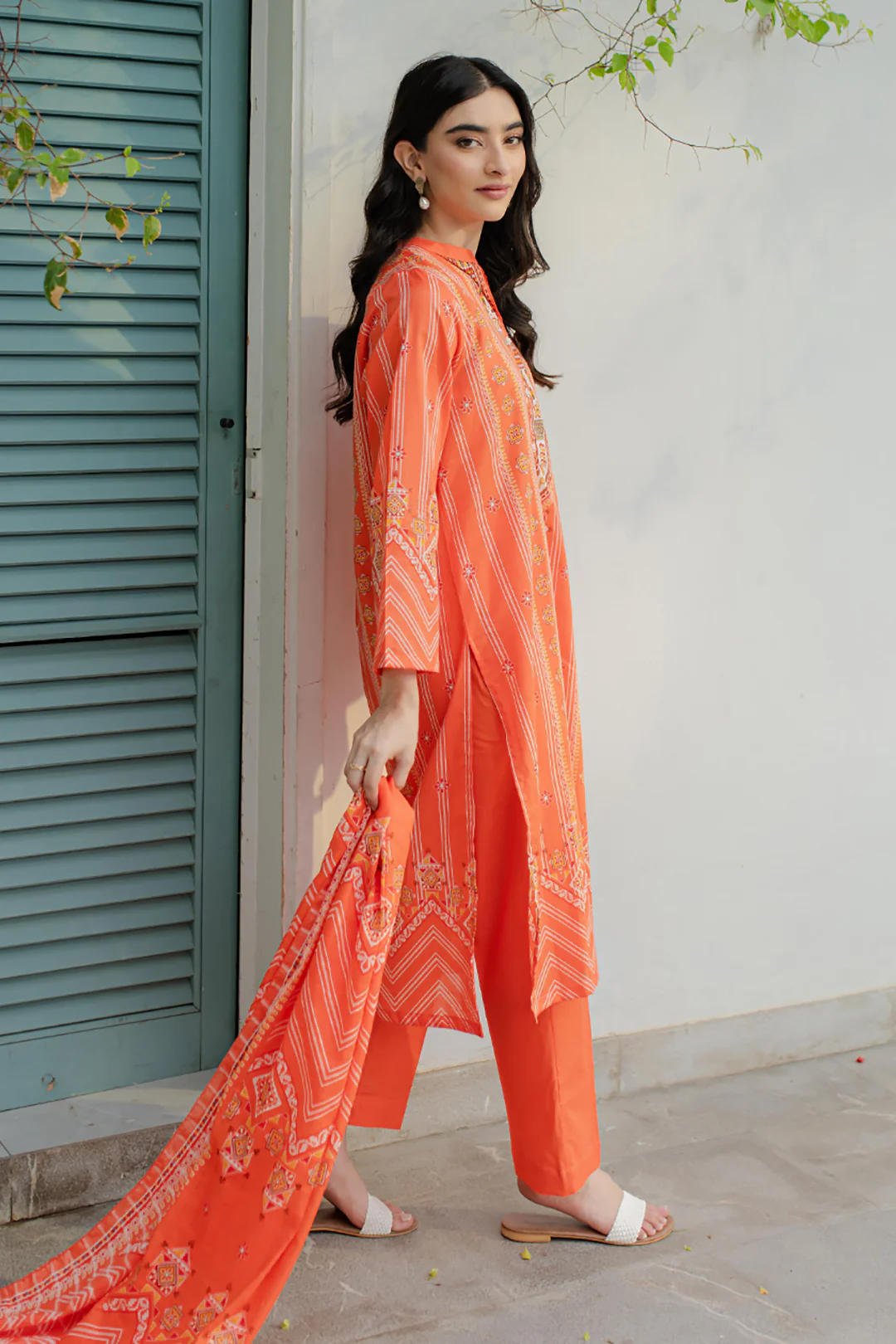 Kurta Dupatta Trouser - 1747 - Image 3