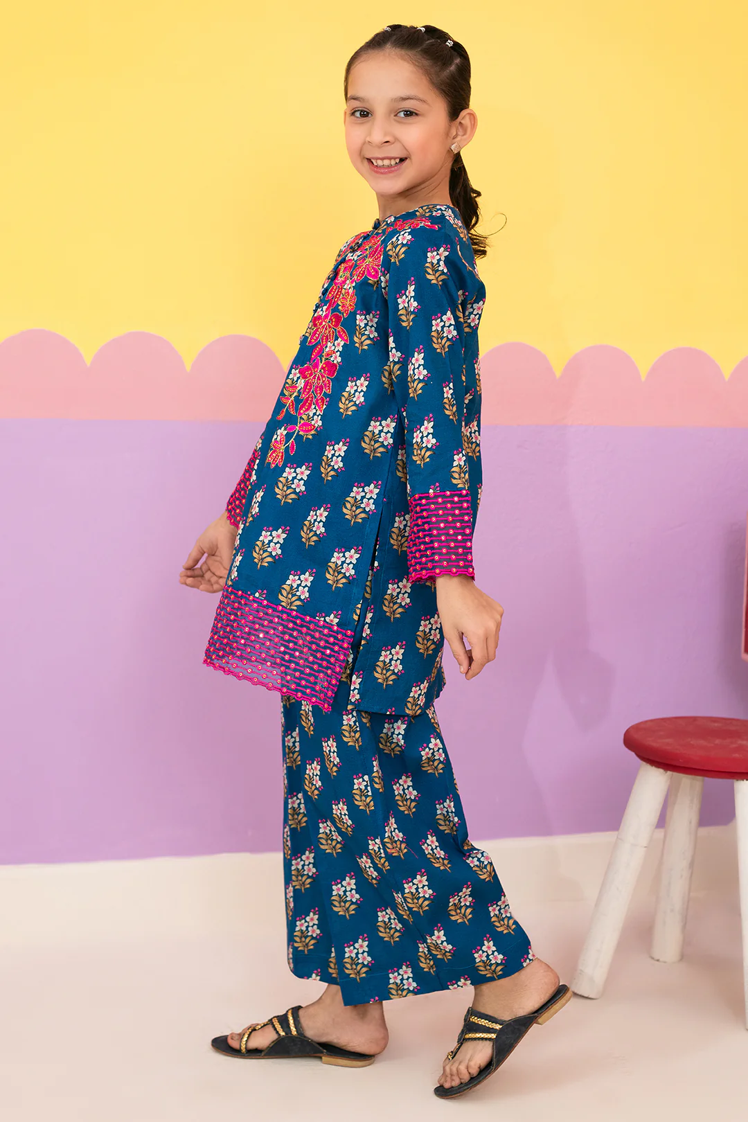 Embroidered Kurta Dupatta Trouser - 3672 - Image 9