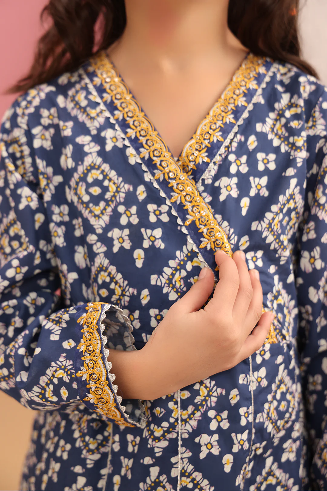 Embroidered Kurta Dupatta Trouser - 3821 - Image 4
