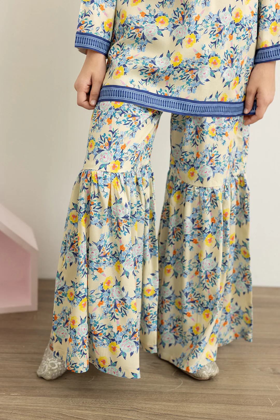 Kurta Dupatta Trouser - 3423 - Image 6