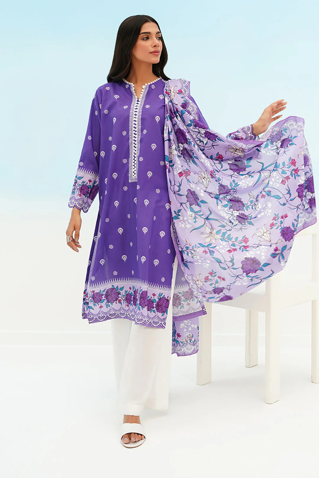 Kurta Dupatta Trouser - 1324 - Image 3