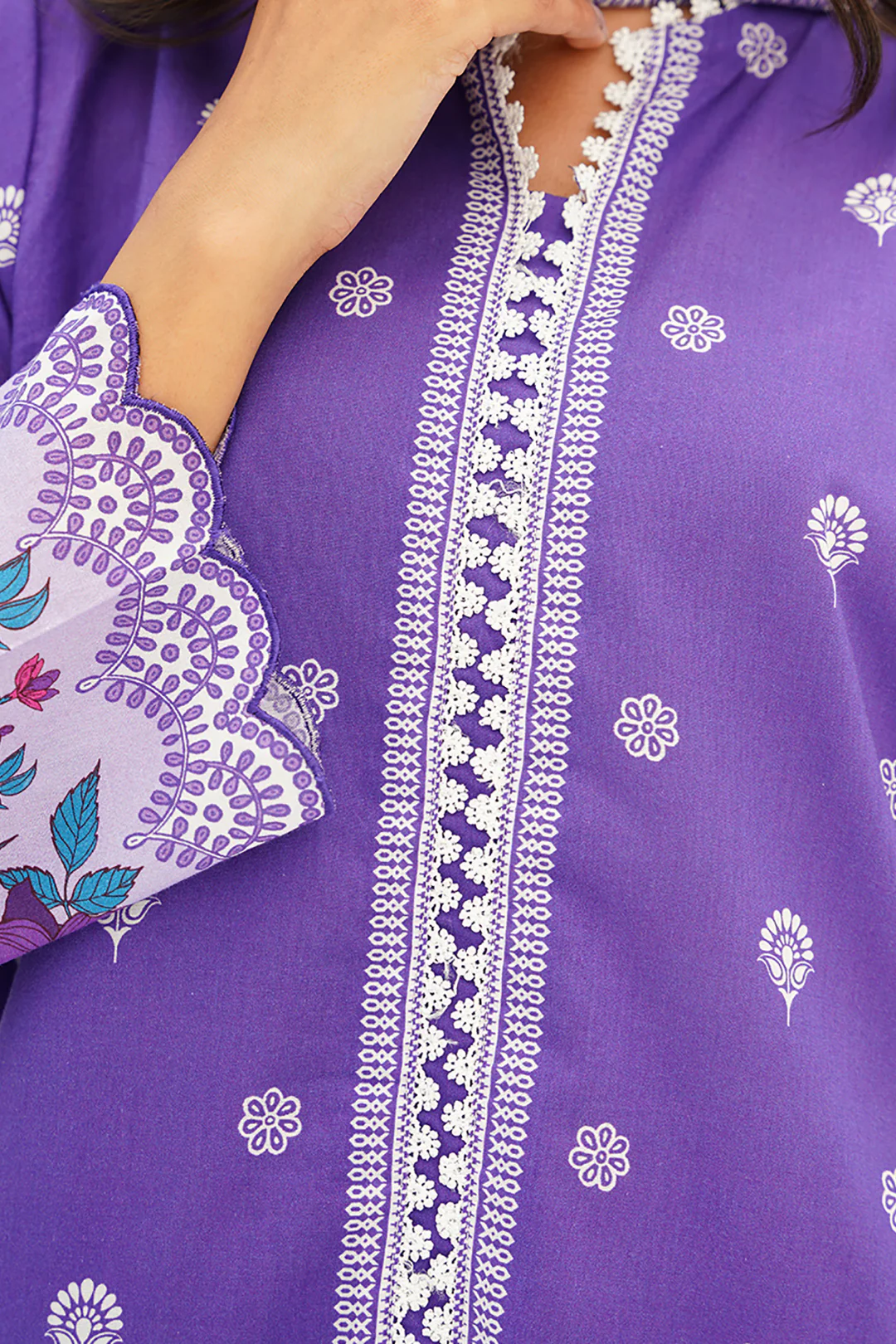 Kurta Dupatta Trouser - 1324 - Image 4